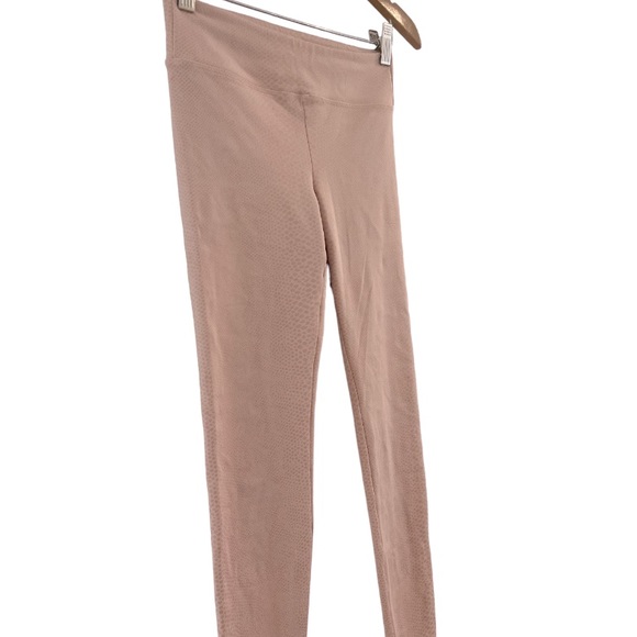 Koral Drive High Rise Serpentine Cameo Snake Print leggings. - Picture 5 of 7